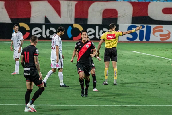Atlético-GO elimina o Fluminense na Copa do Brasil