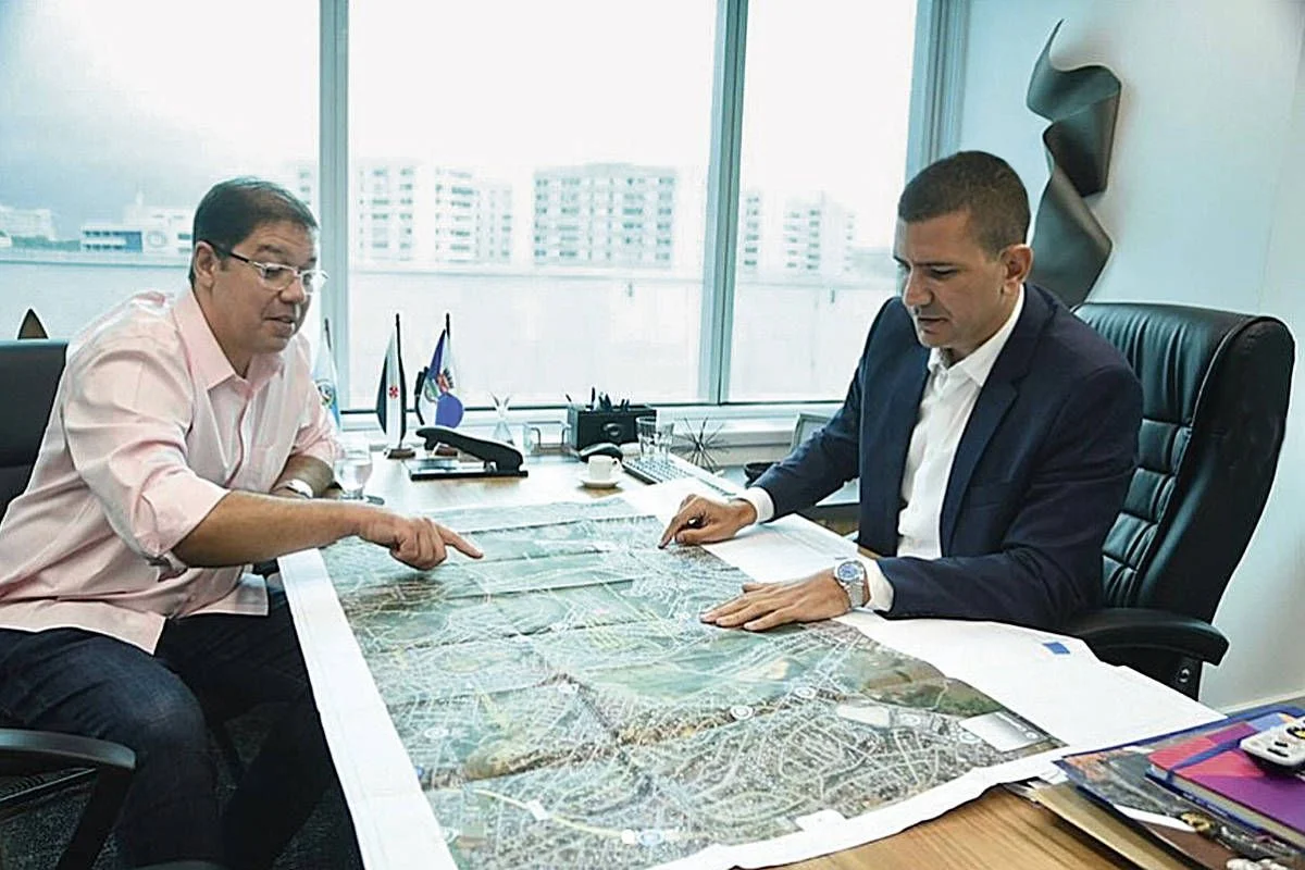Douglas Ruas e Altineu Côrtes são aliados e ambos tem seus redutos eleitorais em São Gonçalo (RJ) Douglas Ruas e Altineu Côrtes são aliados e ambos tem seus redutos eleitorais em São Gonçalo (RJ)