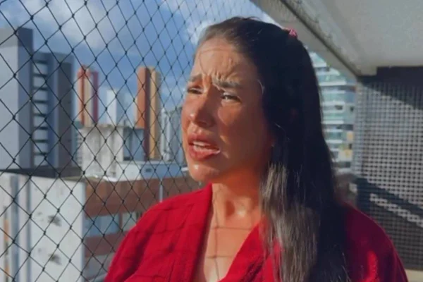 “Acham que moramos em ocas”, desabafa influencer que morou no Amazonas