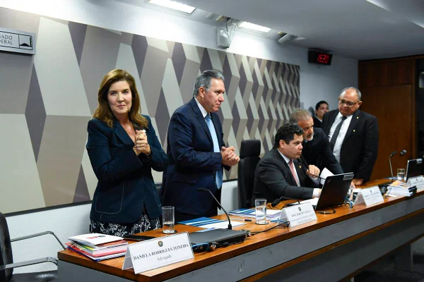 imagem colorida mostra senado sabatina indicados ao stj - Metrópoles