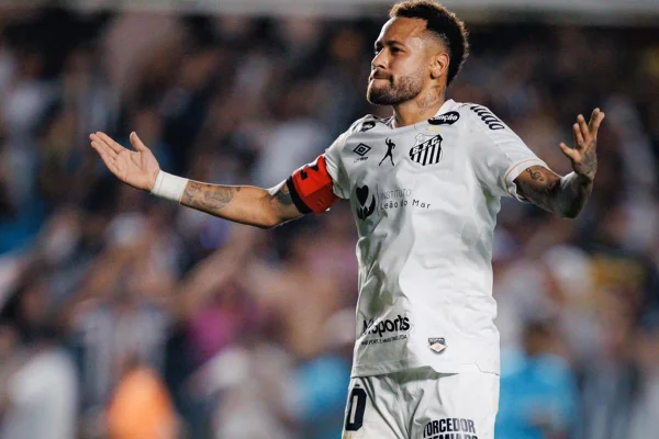 Cuca exalta jogo de Neymar e celebra momento do Santos: “Fico muito feliz”