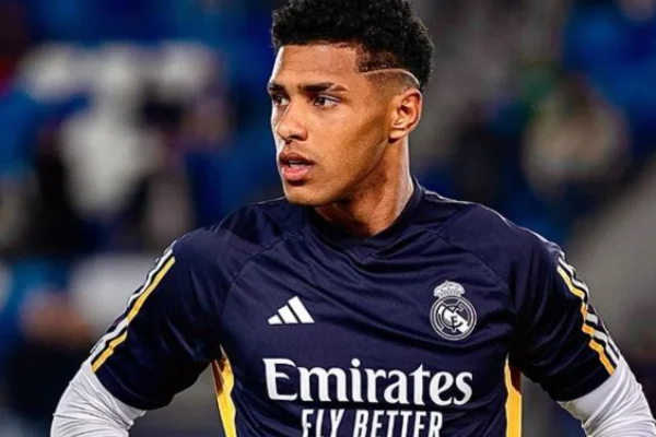 Vinicius Tobias foi revelado pelo Internacional e jogou no Real Madrid