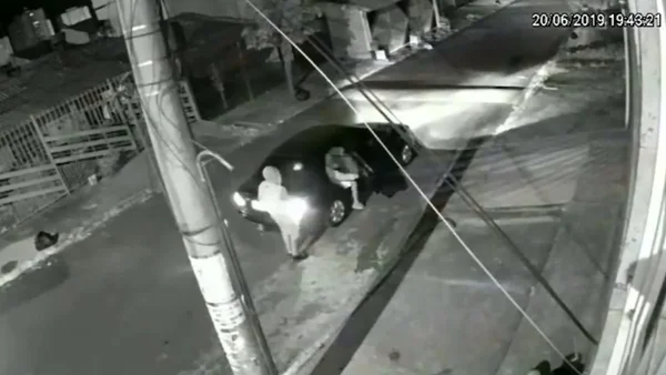 DF: câmeras flagram carro usado por assaltantes que tentaram matar PM