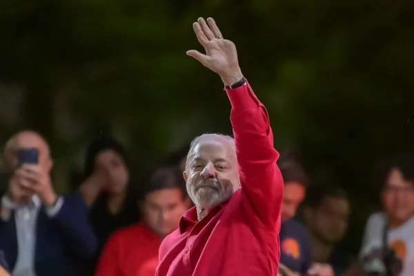Aliados de Lula veem Quaest estável no 1º turno e em linha com trackings