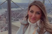 A influenciadora Sara Duffey, de 43 anos A influenciadora Sara Duffey, de 43 anos