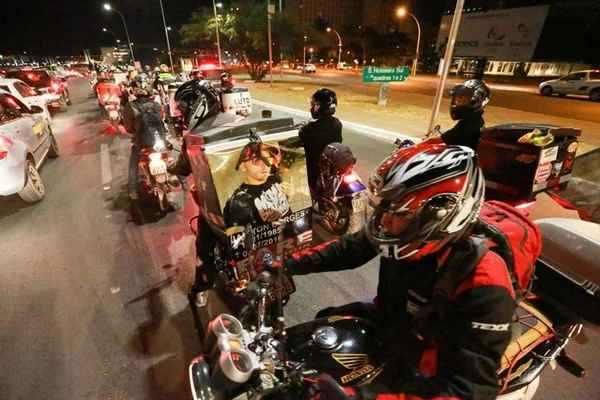 Motociclistas fazem protesto por mais segurança no DF