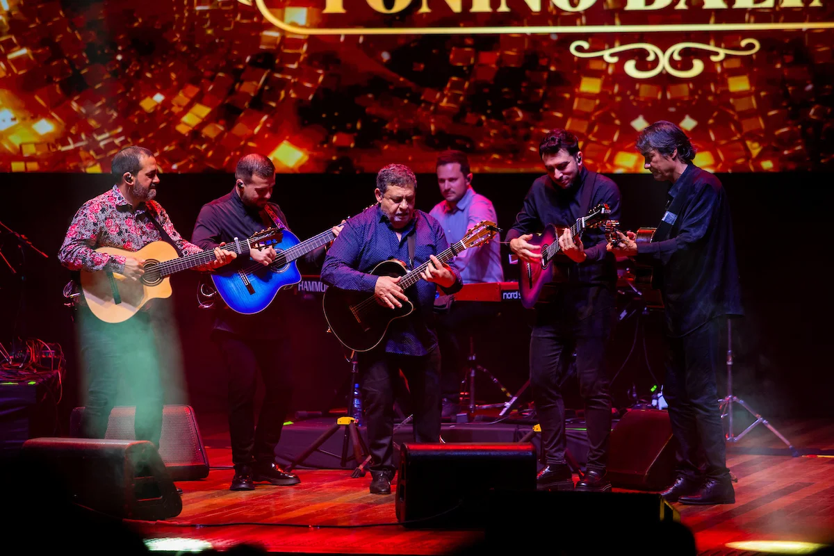 Show da banda Gipsy Kings featuring Tonino Baliardo Show da banda Gipsy Kings featuring Tonino Baliardo