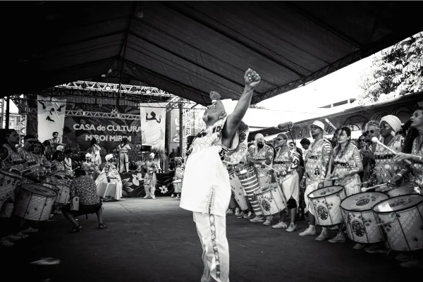 Também é possível curtir o Carnaval em SP com bailinhos, concursos de fantasias, cortejos, oficinas de máscaras e mais. Veja a programação - Metrópoles