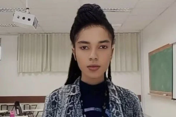 Ruth Lydie Joseph, estudante haitiana, ficou três dias no Aeroporto de Guarulhos, em São Paulo, após ter sido impedida de viajar pela Latam - Metrópoles