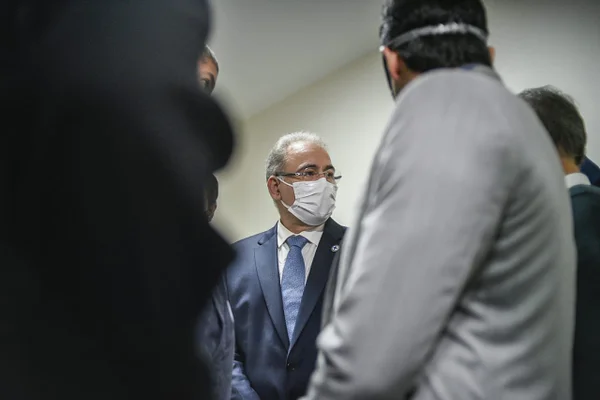 Governo de foras da lei não tem lugar para quem a defenda
