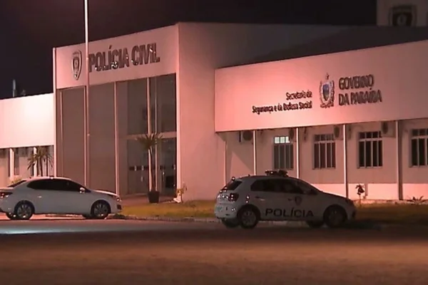 Foto colorida delegacia de polícia na Paraíba - Metrópoles