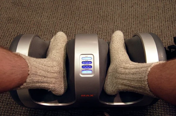 Oito aparelhos de massagem elétrico para relaxar em casa