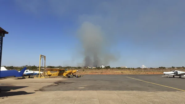 Imagem colorida de área onde helicói´ptero da Marinha caiu em Formosa, no Goiás