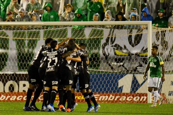 CSA x Corinthians: onde assistir, horário, escalações prováveis
