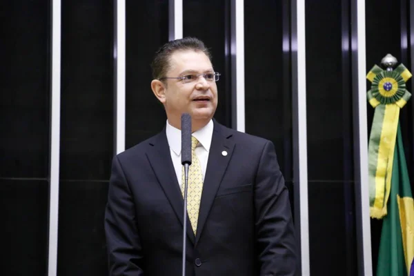 Para evangélicos, Ômicron pode atrapalhar PL que libera jogos de azar