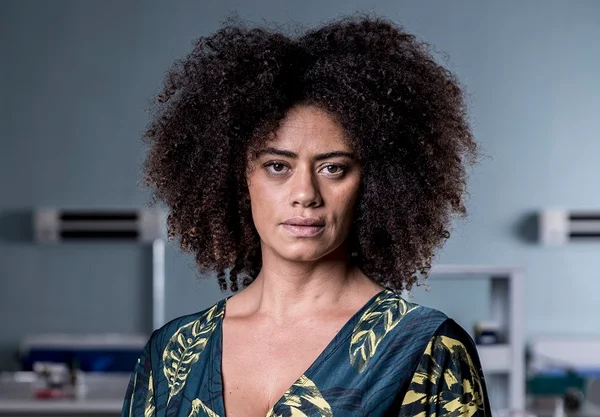 Ana Flavia Cavalcanti volta à série com a personagem Diana, ex-namorada de Evandro (Julio Andrade)