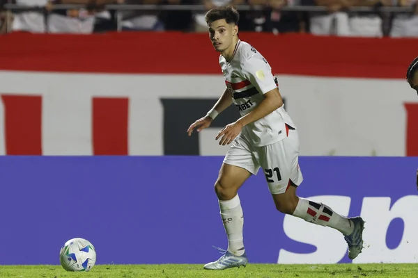 Foto colorida de Damián Bobadilla durante jogo entre São Paulo x Talleres - Metrópoles