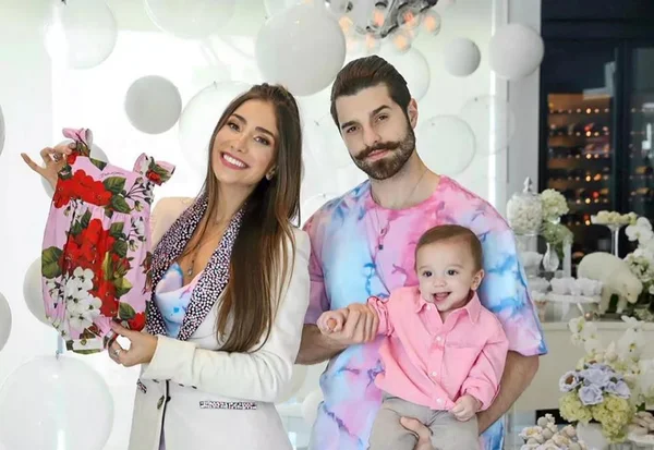 Alok e Romana Novais e Ravi
