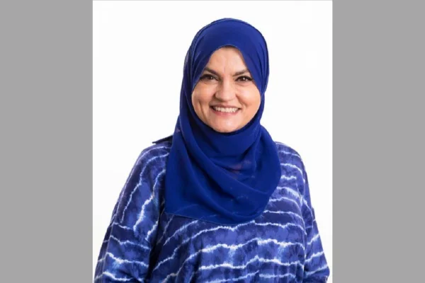 Imagem colorida da muçulmana Rihab Hassan Hammadeh, candidata a vereadora de Santo André, no ABC Paulista, em 2020, que sofreu discriminação nas redes sociais. - Metrópoles