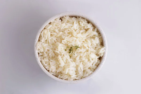 Endocrinologista revela como consumir arroz e evitar picos de glicose