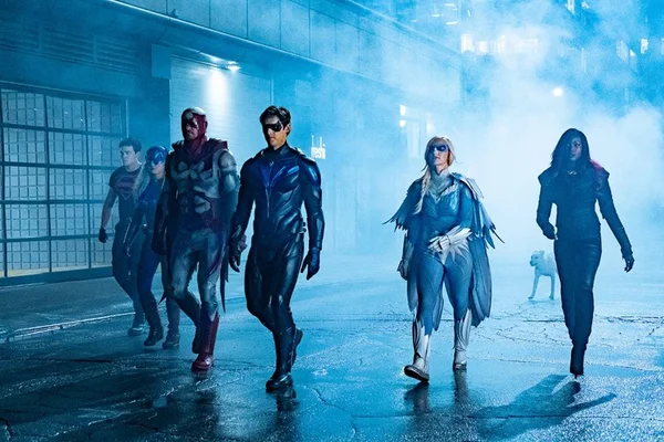 Elenco de Titans