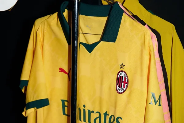 times homenageiam uniforme do brasil seleção brasileira milan - metrópoles