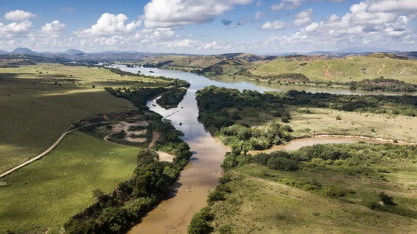 Foto colorida da Bacia do Rio Doce - Metrópoles