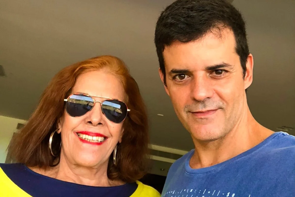 Jorge Pontual e a mãe, dona Tereza, fazem selfie Jorge Pontual e a mãe, dona Tereza, fazem selfie