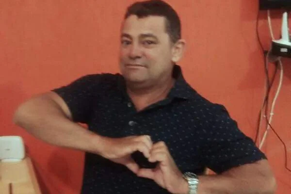 Para salvar o pai, universitário troca trabalho por doação de sangue