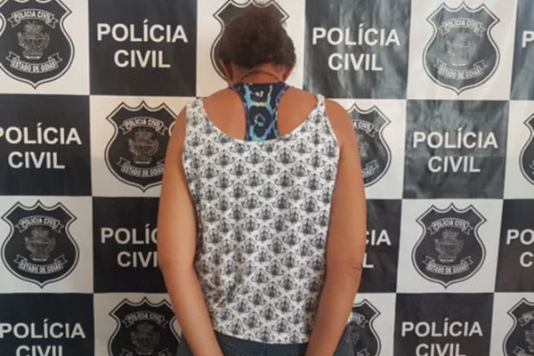 Mãe é presa por não denunciar marido que estuprou os quatro filhos