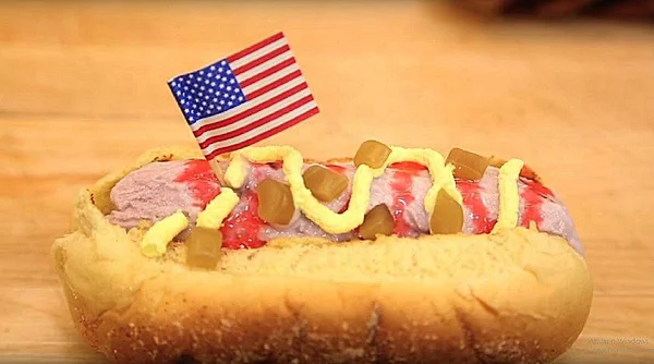 Hot-dog de sorvete?! Sim. E você ainda pode aprender a fazer em casa