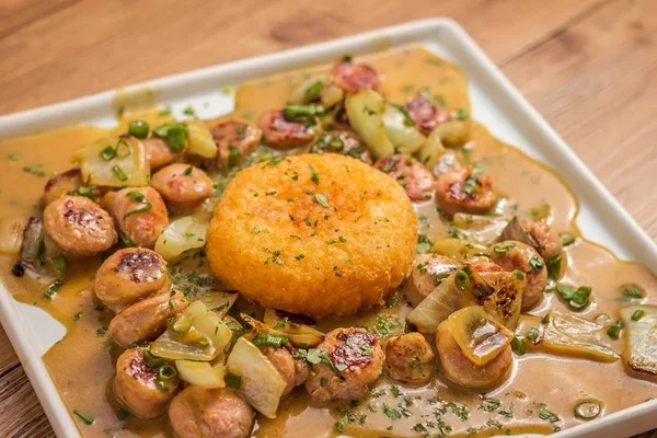 Quatro bares e restaurantes aliam comida e folia nos dias de carnaval