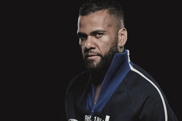 Daniel Alves abre o jogo diz que voltou ao Brasil para “ser exemplo”