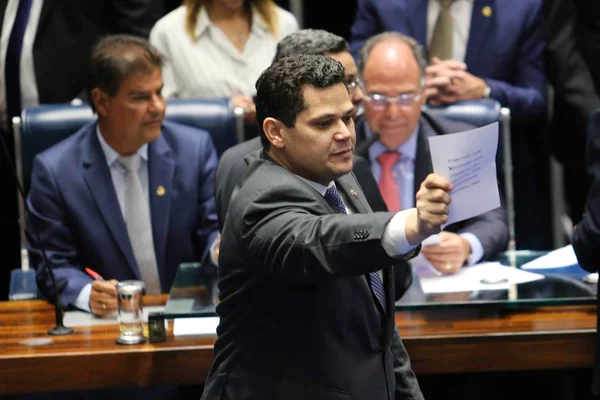 Justiça dá 20 dias para Alcolumbre explicar sigilo em gastos no Senado