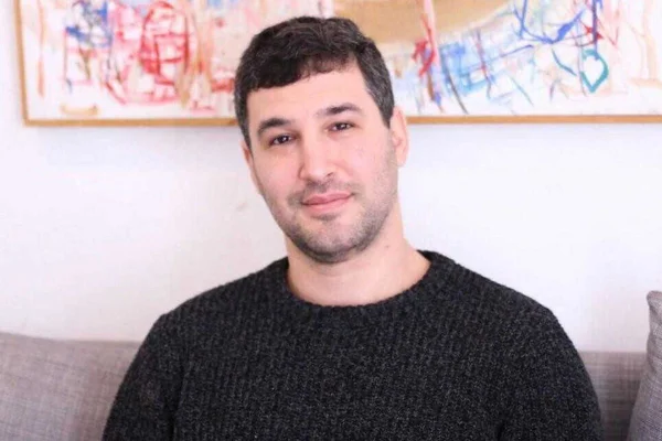 Foto colorida de Itai Svirski, de 38 anos - Metrópoles