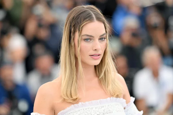 Margot Robbie: veja sete truques de beleza da estrela hollywoodiana