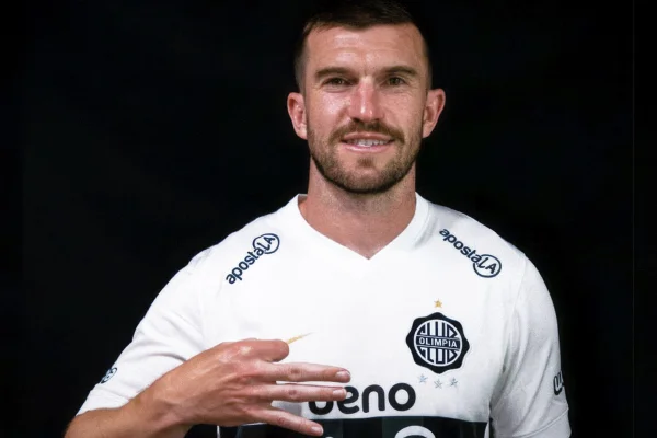 Olimpia, do Paraguai, contrata Tim Payne, sensação da Copa do Mundo