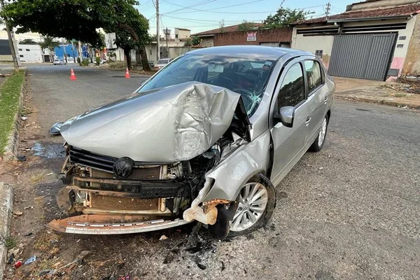 pai alcoolizado bate o carro em goiÂnia e filho de dois anos morre em acidente