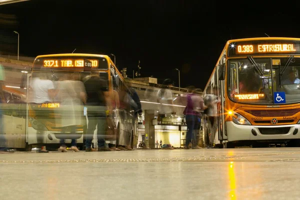 DF tem o maior nº de ônibus por habitante, mas passageiros penam