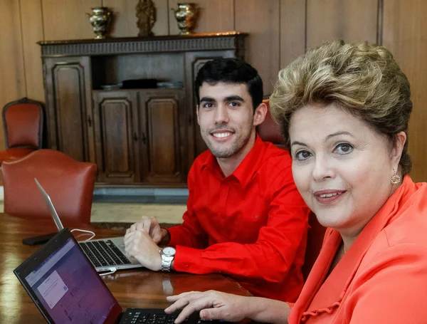 Criador da Dilma Bolada rompe com o governo e critica PMDB