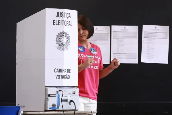 Michelle diz que Deus entregou missão via pedido de Bolsonaro e votos - destaque galeria Michelle diz que Deus entregou missão via pedido de Bolsonaro e votos - destaque galeria
