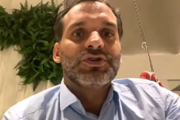 JUIZ CARLOS EDUARDO MENDES AFASTADO POR NEGLIGÊNCIA EM FILA DE PROCESSOS - METRÓPOLES