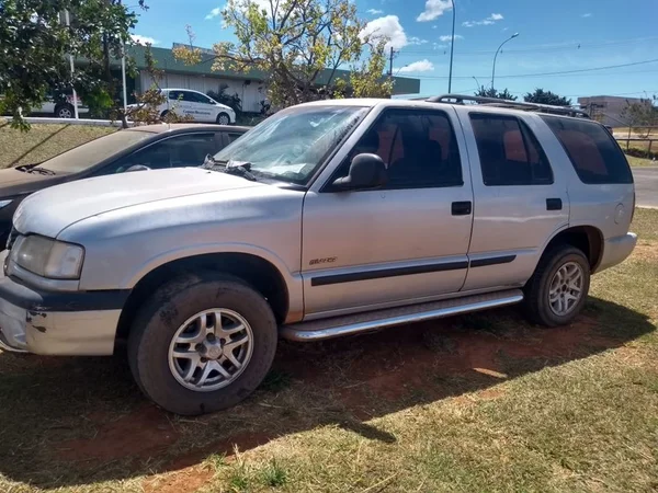 DF: peritos buscam material genético de vítimas em carro de maníaco