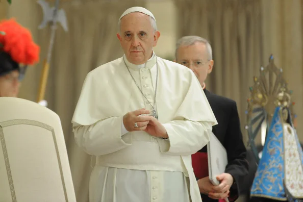 Papa compara indiferença com refugiados a tratamento dado a Cristo