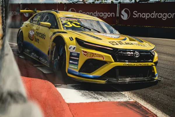 Hélio Castroneves destaca parceria com Daniel Malzoni na Stock Car - destaque galeria