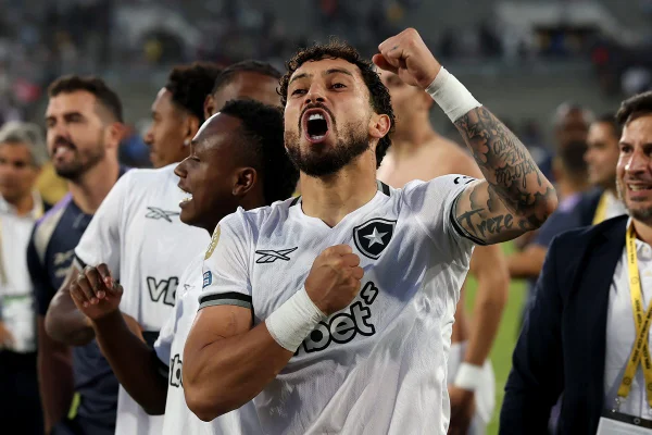 Foto colorida de jogador do Botafogo - Metrópoles
