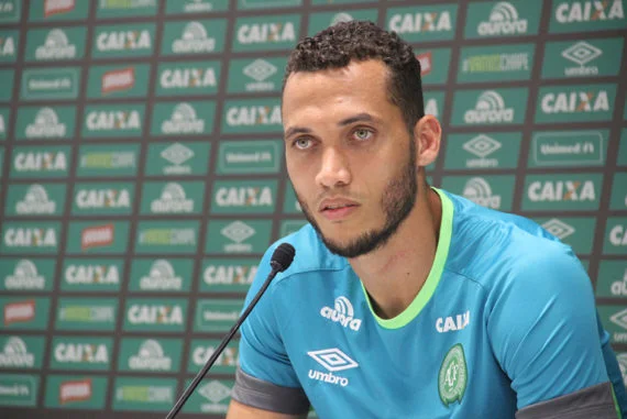 “Feliz por estar vivo”, Neto quer voltar a jogar pela Chapecoense