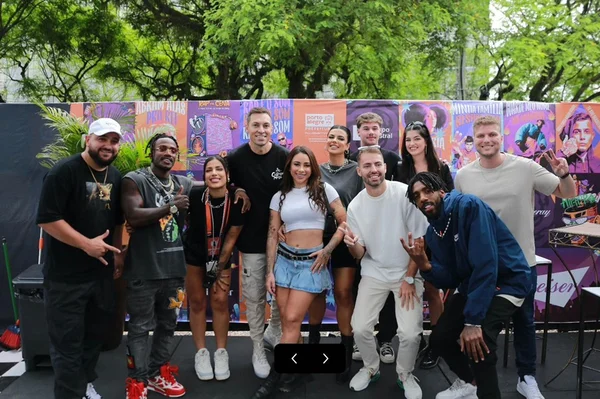 Galera reunida no Rap in Cena - Metrópoles