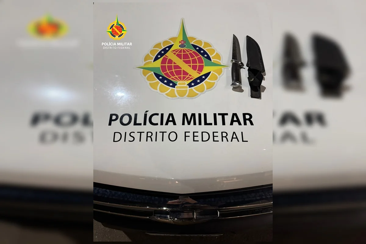 Com o suspeito, policiais encontraram uma faca Com o suspeito, policiais encontraram uma faca