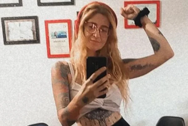 larissa plaza